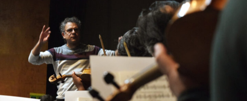 Lautaro Mura debuta al frente de la Orquesta de Cámara de Chile con estreno de obra nacional 