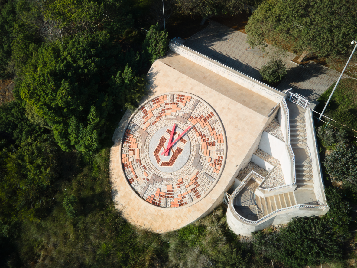 Image of the Bicentennial Clock