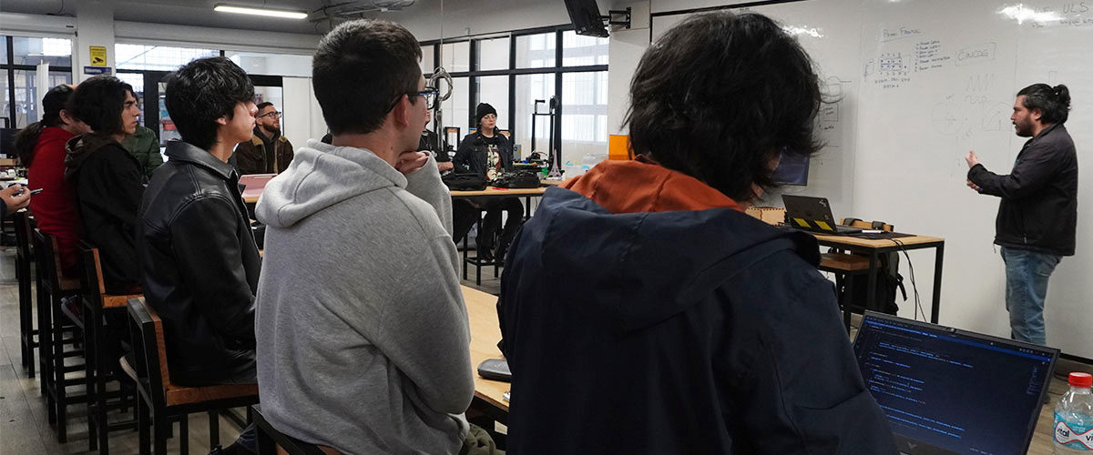 Estudiantes participaron en taller preparatorio para la competencia de desarrollo de videojuegos GameLab 