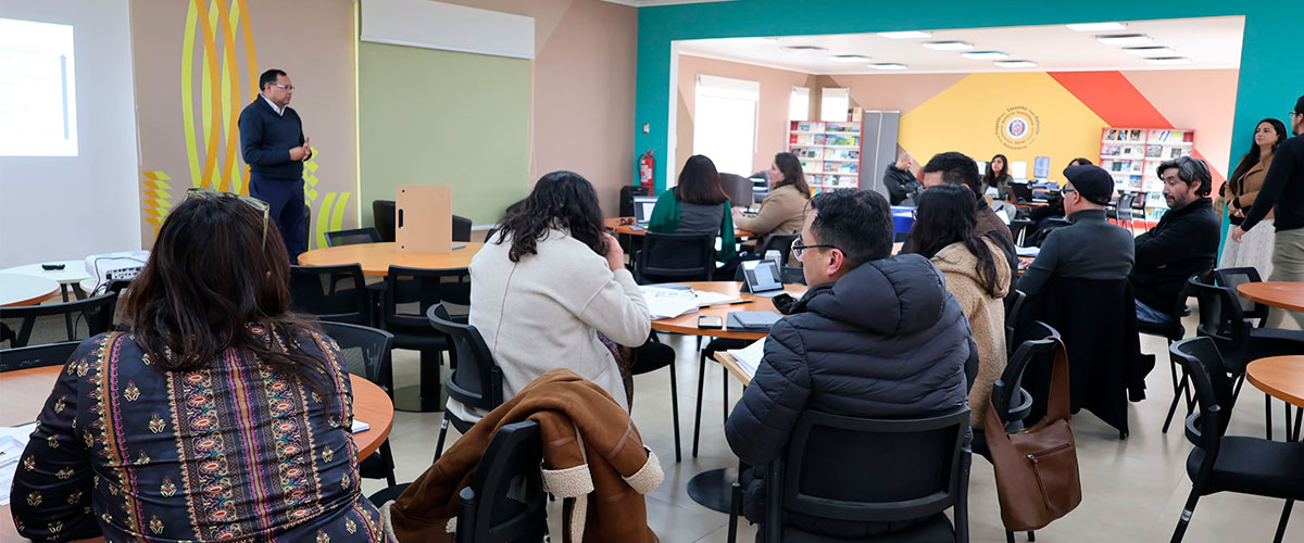 Directores y coordinadores de carreras USerena participan en taller para implementar la nueva política de Vinculación con el Medio