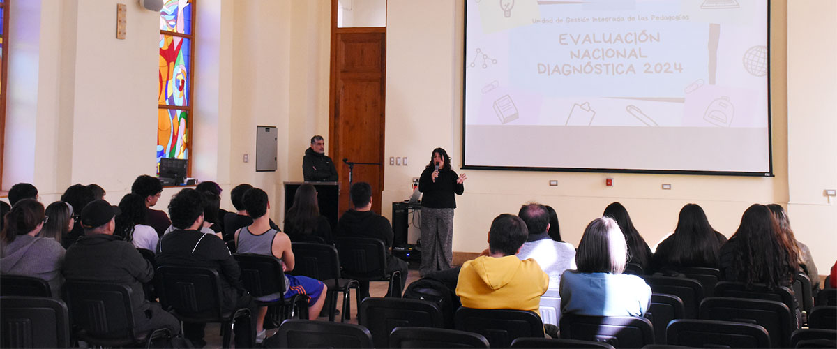 Estudiantes de Pedagogía analizaron resultados de la Encuesta Nacional Docente 2024 