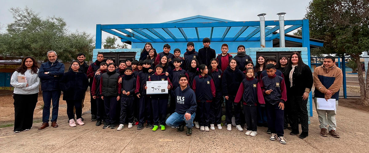 Estudiantes de Pedagogía Básica de la USerena implementaron una estación meteorológica en la Escuela Aurora de Chile 
