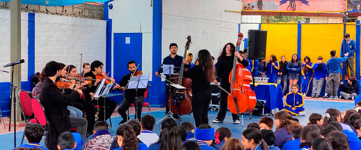 Agrupaciones artísticas de la USerena acercaron la música universitaria a escolares de Las Compañías Alta