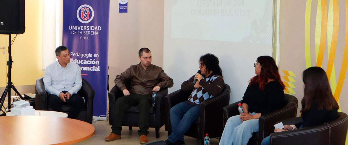 Estudiantes de Educación Diferencial dialogaron sobre la importancia de hacer comunidad en torno a las neurodivergencias