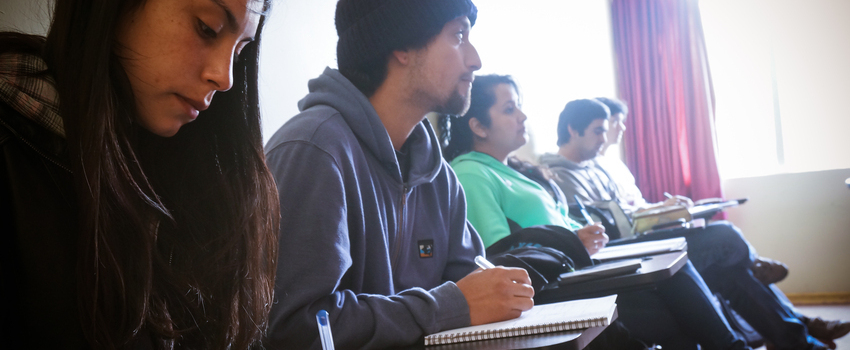 Académico mejora aprobación en sus cursos a través de innovadora metodología de la enseñanza 