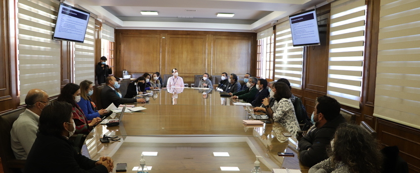 Rector ULS se reúne con autoridades de salud de la región para analizar proyecto de la carrera de Medicina 