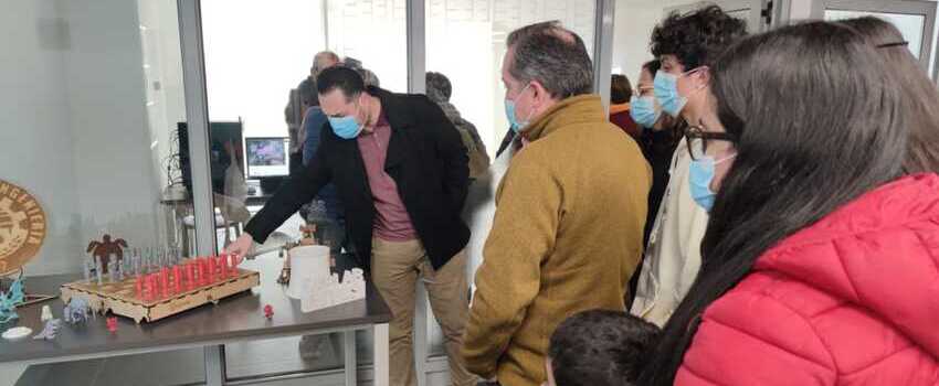 FABLAB mostró todo el potencial tecnológico de la Facultad de Ingeniería en una nueva versión de Bibliogame 