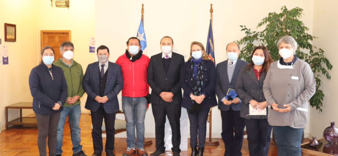 foto rector y la nueva directiva de la AFULS