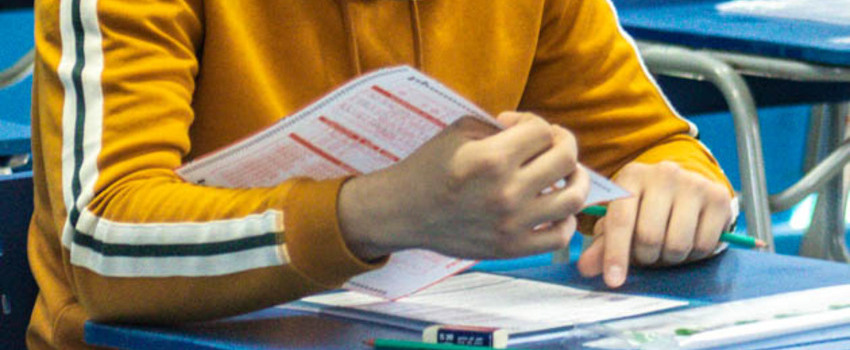Jóvenes que inscribieron PAES Competencia Matemática 1 podrán rendir Competencia Matemática 2 sin haberla inscrito 