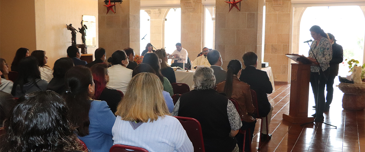 Grupo de funcionarios y académicos ULS organiza Misa de Navidad 2023
