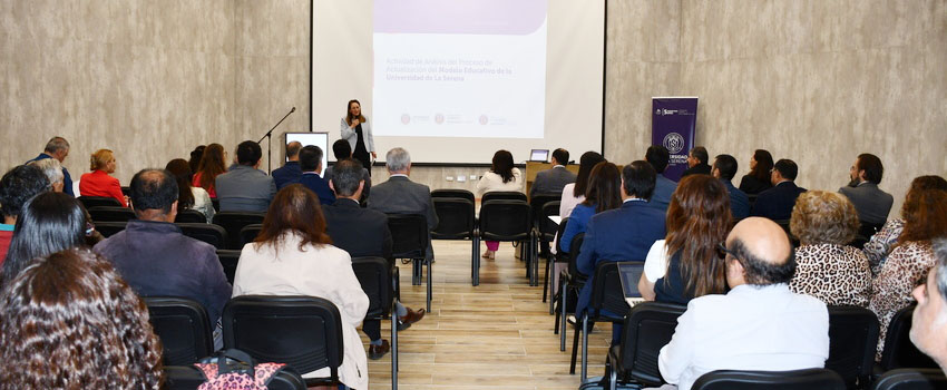 Realizan jornada de análisis del proceso de actualización del Modelo Educativo ULS 