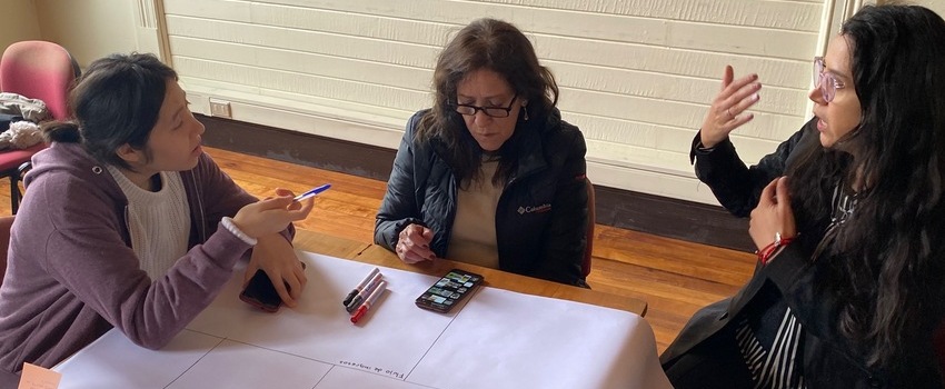 Artesanas de Río Hurtado participan en taller impulsado por la Escuela de Diseño 