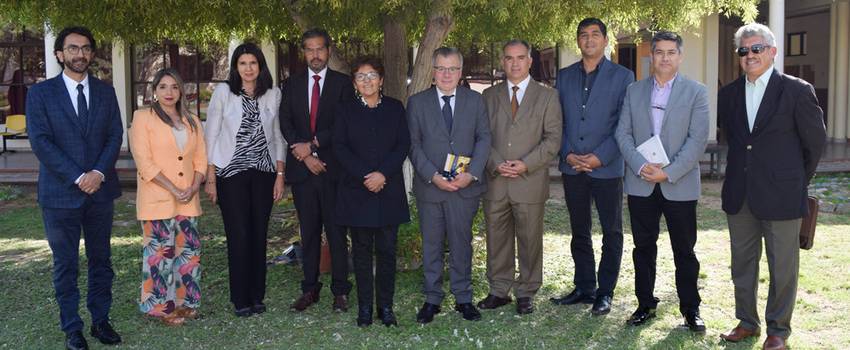 Superintendente de Pensiones visitó FACSEJ y expuso sobre la Reforma Previsional en Chile 