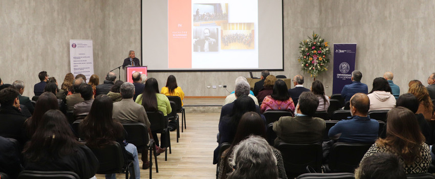 Facultad de Humanidades conmemora su cuadragésimo segundo aniversario 