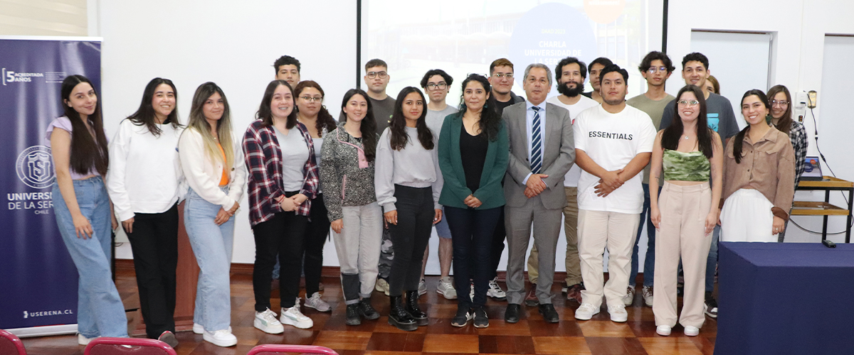 DAAD Chile holds a talk at ULS about undergraduate and graduate scholarships to study in Germany