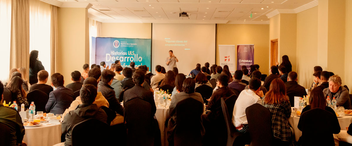 David Ávila, reconocido empresario y creador de contenido, participa en exitoso desayuno de camaradería para titulados