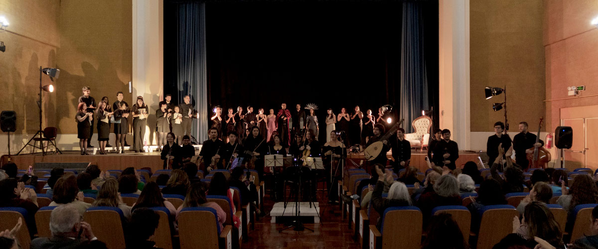 Con un gran marco de público se estrenó la nueva propuesta de la ópera Dido & Aeneas