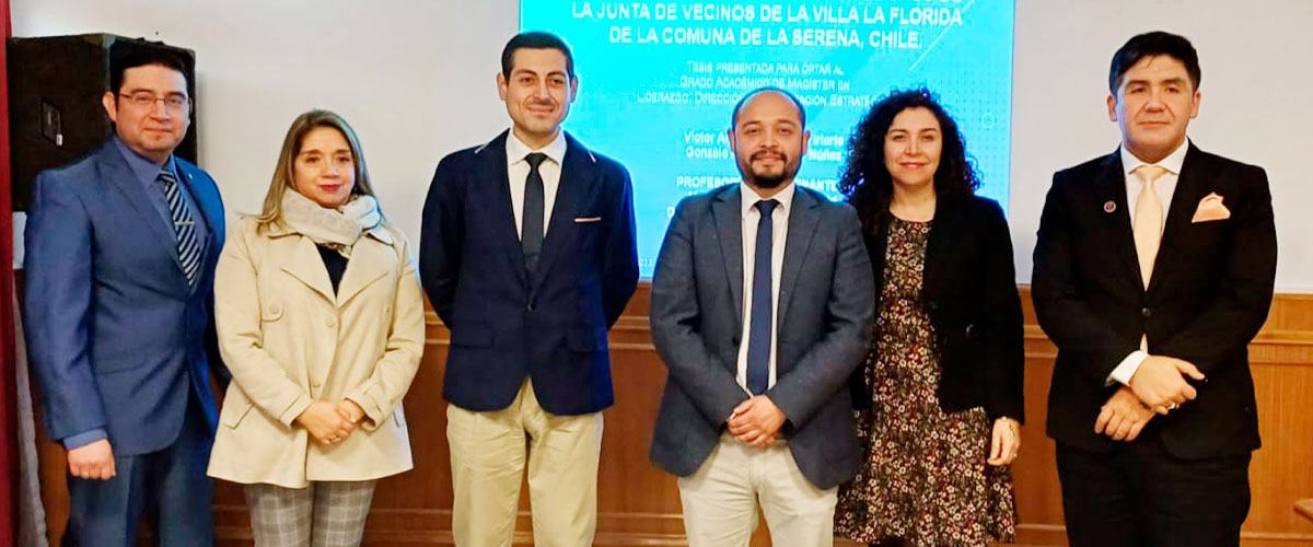 Imagen de estudiantes de Magister y académicos