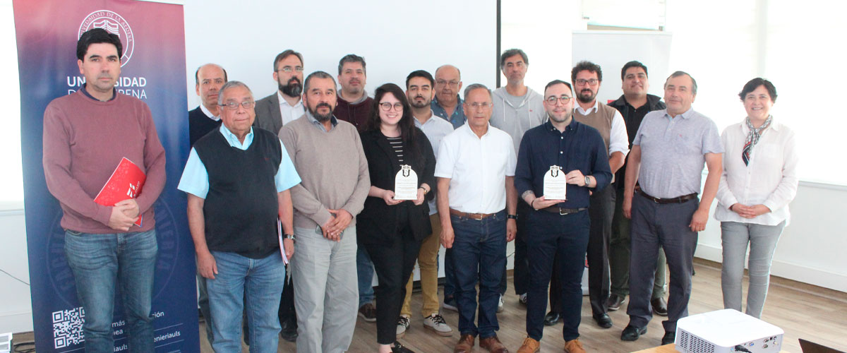 Académicos y directores FIULS participan en taller de aprendizaje interdisciplinario