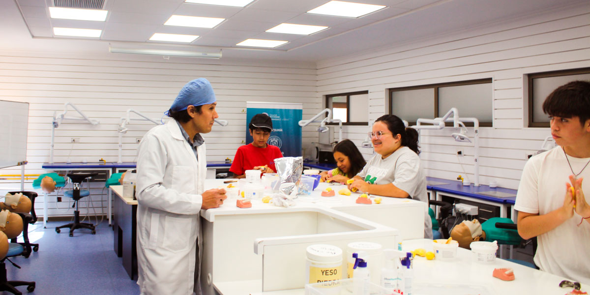 “Universidad de los Niños” realiza taller en Clínica Odontológica Asistencial Docente de la ULS