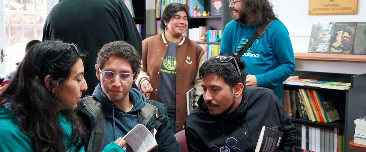 USerena abre sus puertas a la comunidad con la Feria Estudiantil “Artes, Oficios y Literatura"