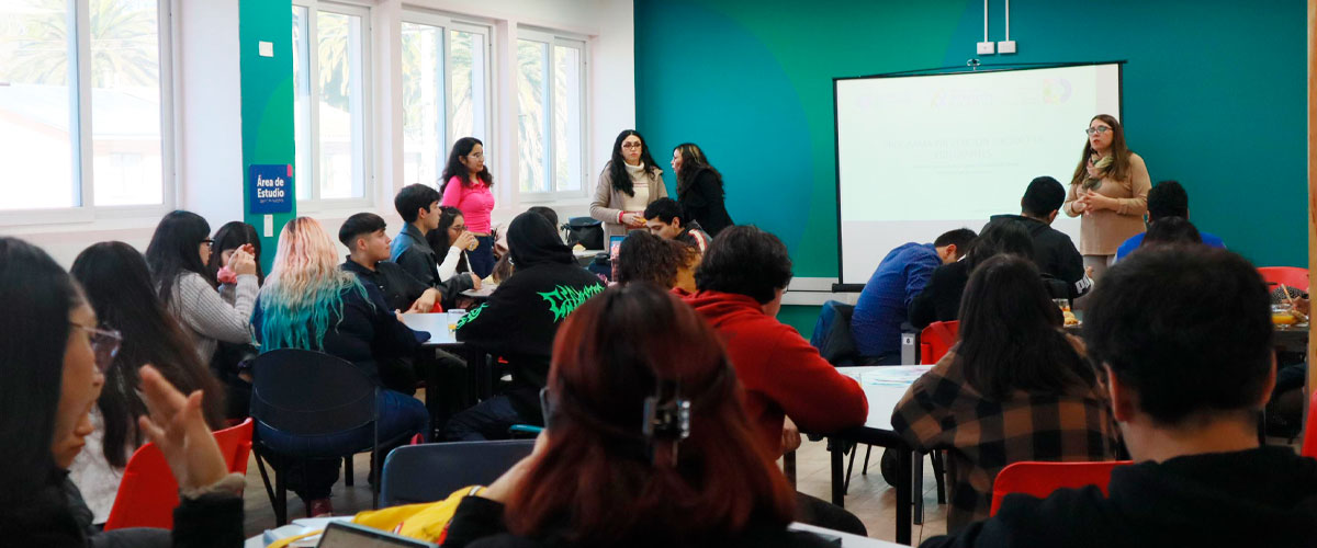 Comisión de Prevención del Suicidio realizó capacitación a centros de estudiantes 