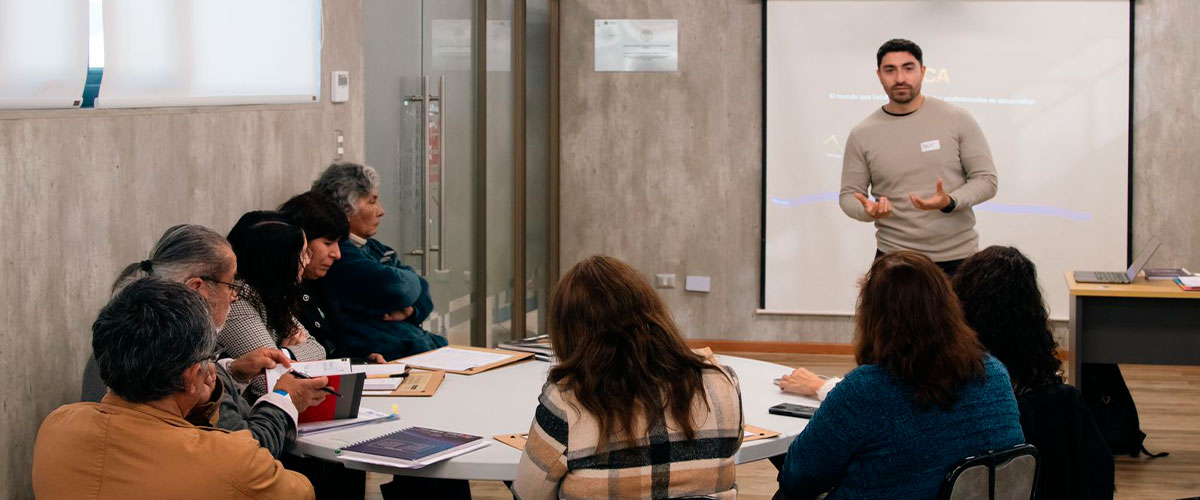 Oficina de Seguimiento de Egresados realizó mesas de trabajo con empleadores del área de Pedagogía en Ciencias