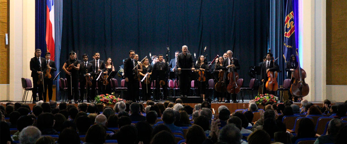 Symphony Orchestra celebrated the 43 years of the University of La Serena with a captivating Mozart program