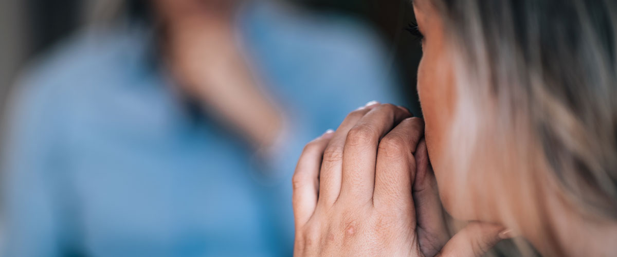 Manejo de emociones y positividad: factores de regulación de estrés