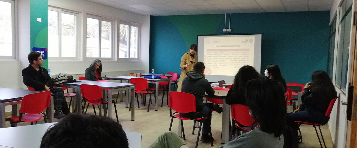 Más de 40 estudiantes tutores fortalecieron sus habilidades 
