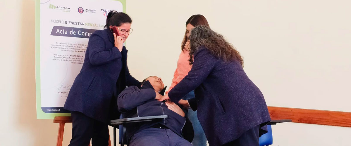 Funcionari@s valoraron taller que brinda herramientas de primeros auxilios psicológicos para cuidar el bienestar mental