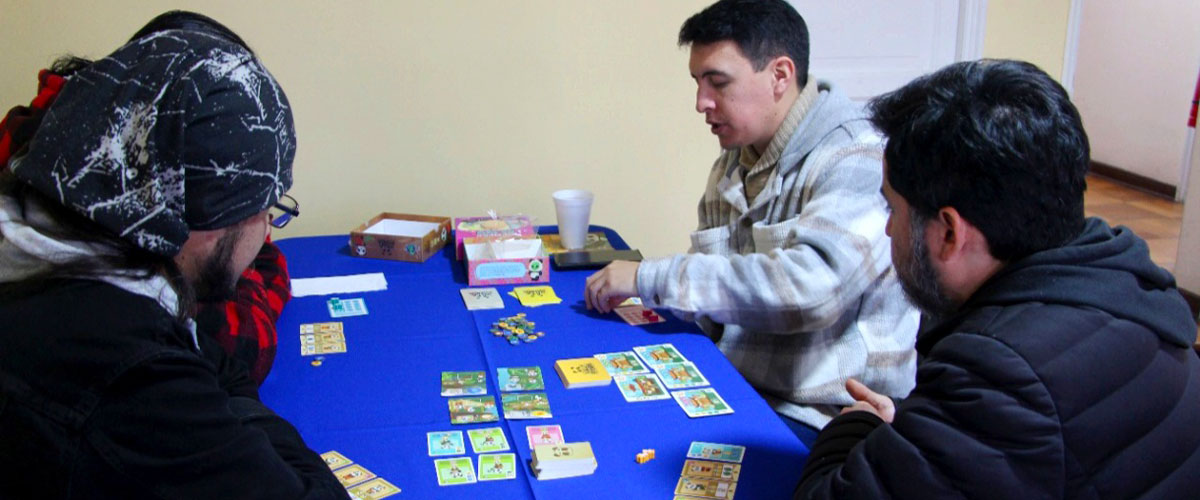 Ciclo de charlas y talleres busca fomentar el uso de los juegos de mesa como herramienta pedagógica
